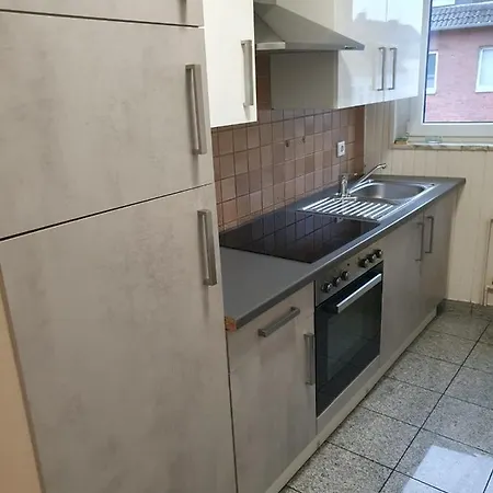 In Uerdingen,monteure,netflix, Prime Apartment *